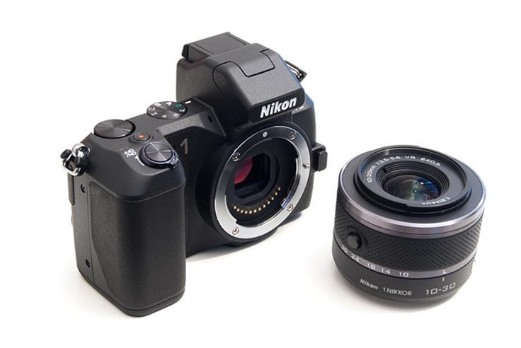 Nikon 1 V2 (11).jpg